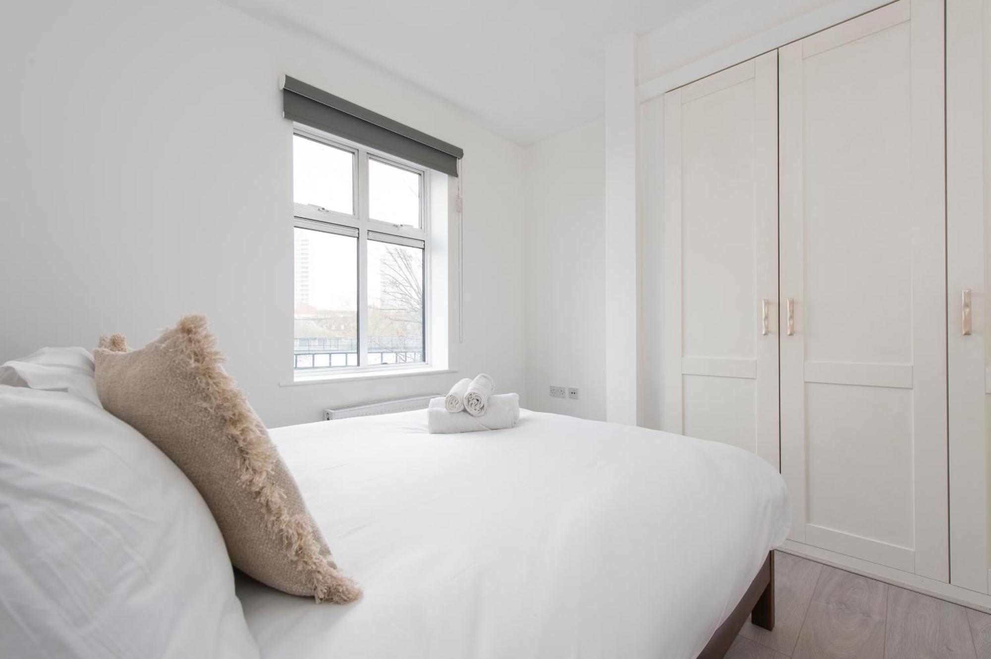 Modern Luxury Apartment By Bow Road Station لندن المظهر الخارجي الصورة