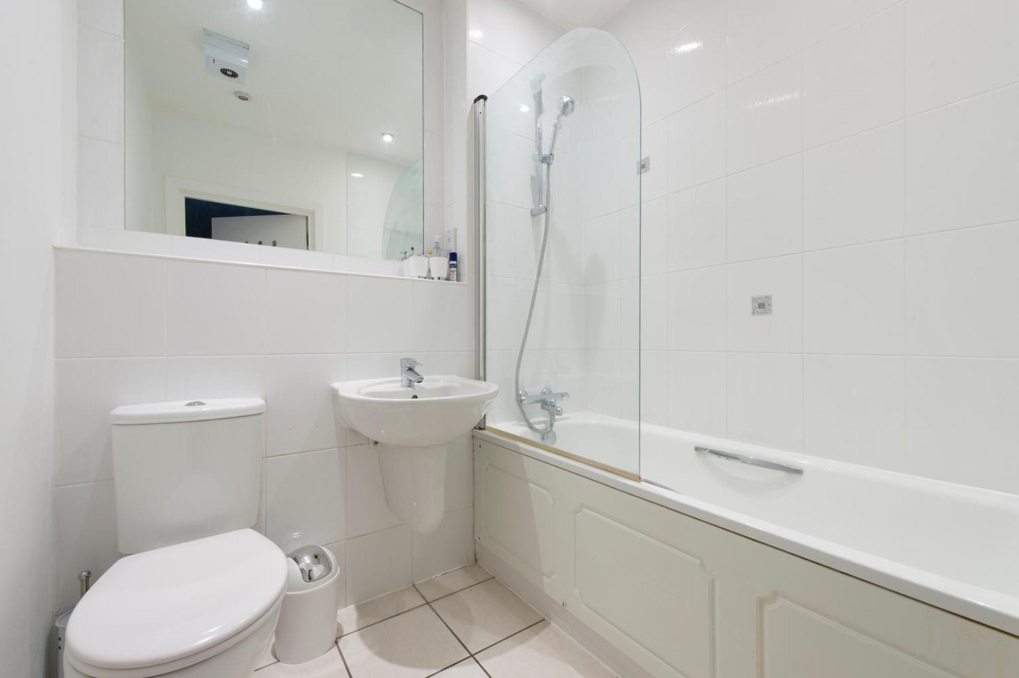Modern Luxury Apartment By Bow Road Station لندن المظهر الخارجي الصورة